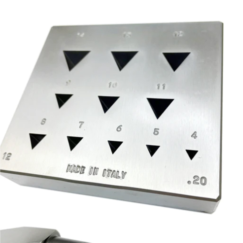 Blocco triangolare OMO con pun - Xtool Jewelry Making recensione e prezzo