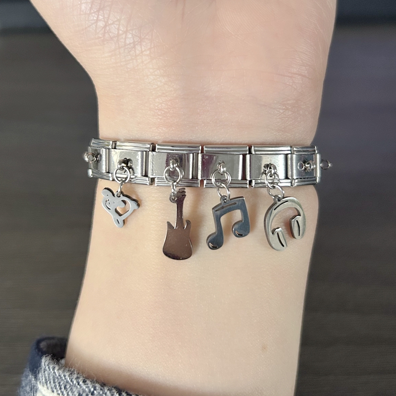Trendy Rock Music Heart Note E - Jewelry Making Notes recensione e prezzo
